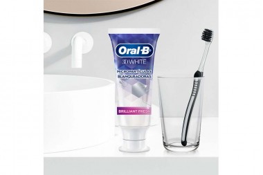 Crema Dental Oral-B 3D White Brilliant 107 Ml