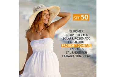 Protector Solar Repaskin Fluido Invisible SPF 50 Tubo Con 50 mL