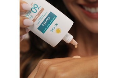Protector Solar Facial Nude Spf 60 Con Color 50 Ml